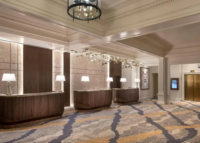 Moana Surfrider, A Westin Resort & Spa, Waikiki Beach