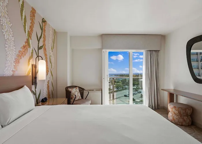 Ala Moana Honolulu By Mantra